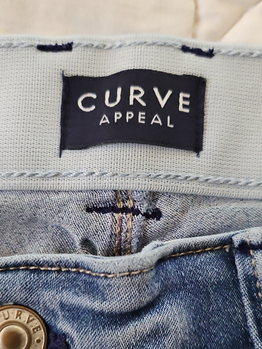 Curve Appeal Mid Rise Skinny w/ Comfort Waistband - Size 8/29 - Picture 8 of 9